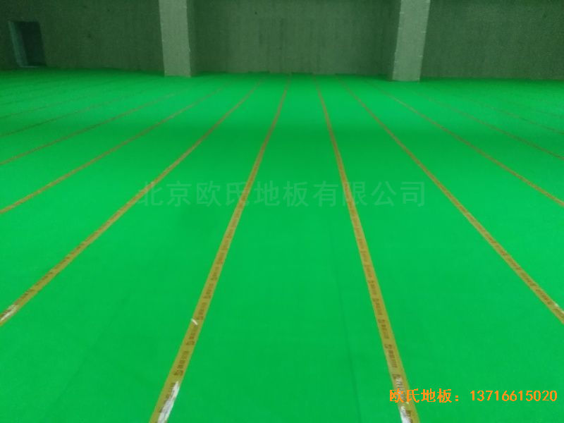 青島黃島區(qū)濱海街道中心小學體育木地板鋪裝案例