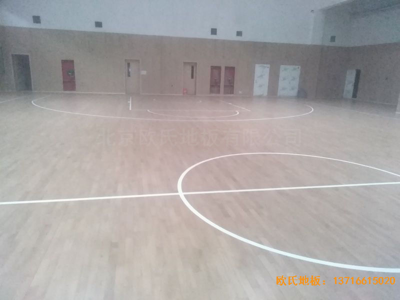 青島黃島區(qū)濱海街道中心小學體育木地板鋪裝案例