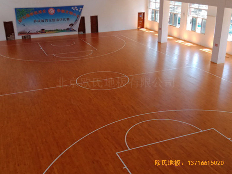 山東菏澤第六實驗小學籃球館運動木地板鋪設案例0
