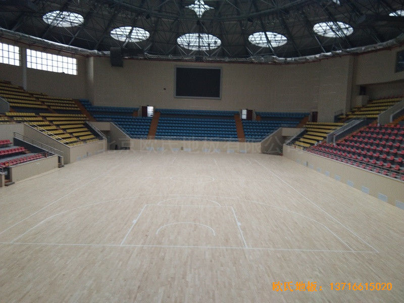 廣西全州體育館運(yùn)動木地板安裝案例4