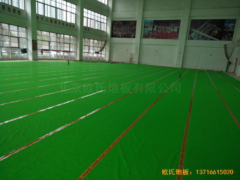 江蘇沭陽如東實(shí)驗(yàn)學(xué)校運(yùn)動館體育地板鋪設(shè)案例4