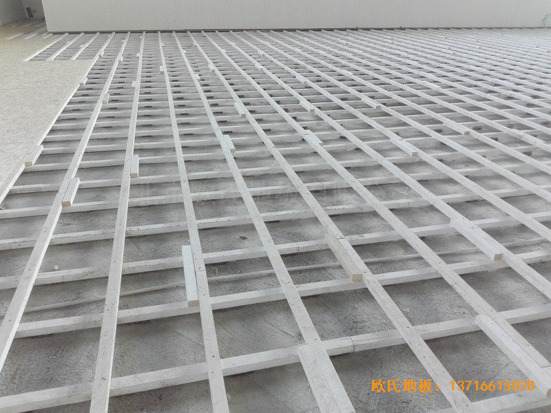 湖南益陽第十六中學體育館體育地板施工案例1