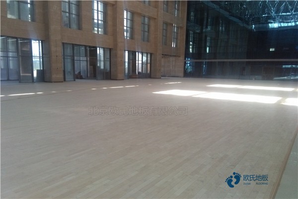 專用運(yùn)動體育木地板施工工藝