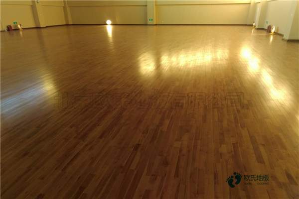 大學運動館地板廠家報價