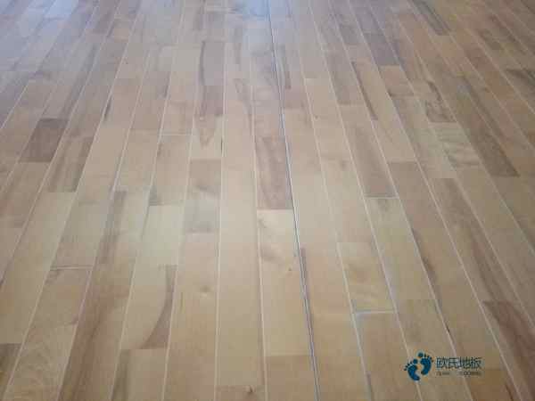 哪里有體育運(yùn)動(dòng)木地板公司