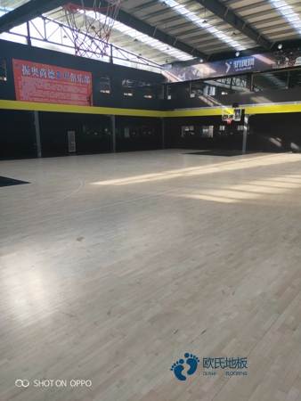 去哪買(mǎi)運(yùn)動(dòng)場(chǎng)地板廠家報(bào)價(jià)