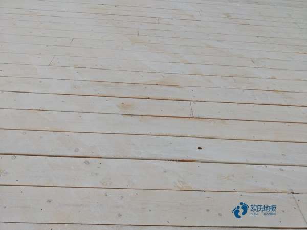 國(guó)標(biāo)體育場(chǎng)地板安裝公司