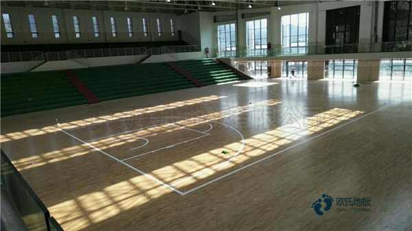 籃球館運(yùn)動(dòng)木地板優(yōu)勢(shì)2
