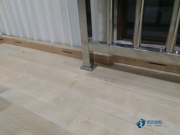 運(yùn)動(dòng)場(chǎng)木地板哪個(gè)品牌好1