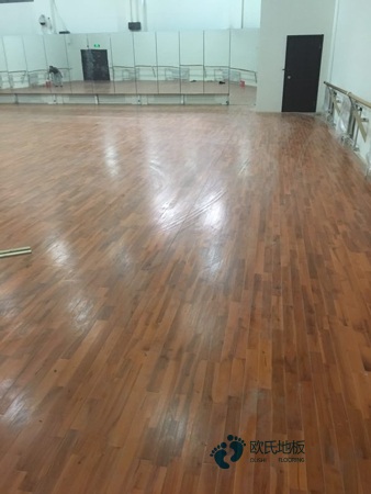 學?；@球館地板使用說明3