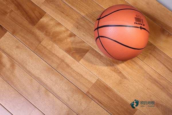 松木運(yùn)動籃球木地板每平米價格