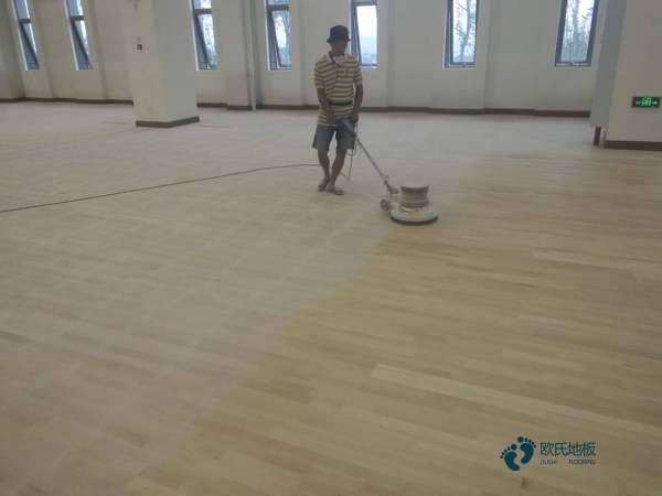 運(yùn)動(dòng)木地板怎么安裝方法3