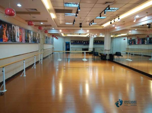 室內籃球館木地板施工流程1