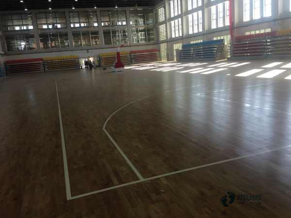 國產(chǎn)運動館木地板施工單位1