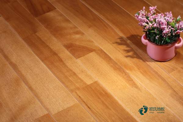 室內(nèi)運(yùn)動(dòng)木地板施工視頻教程3